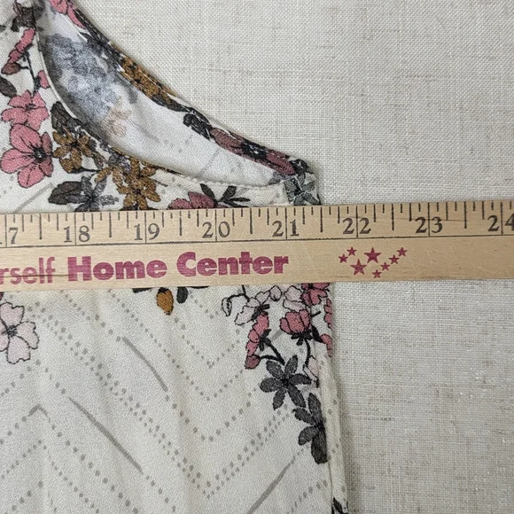 Maurices Floral Sleeveless Button-Down Boho Top - Large - Picture 9 of 13